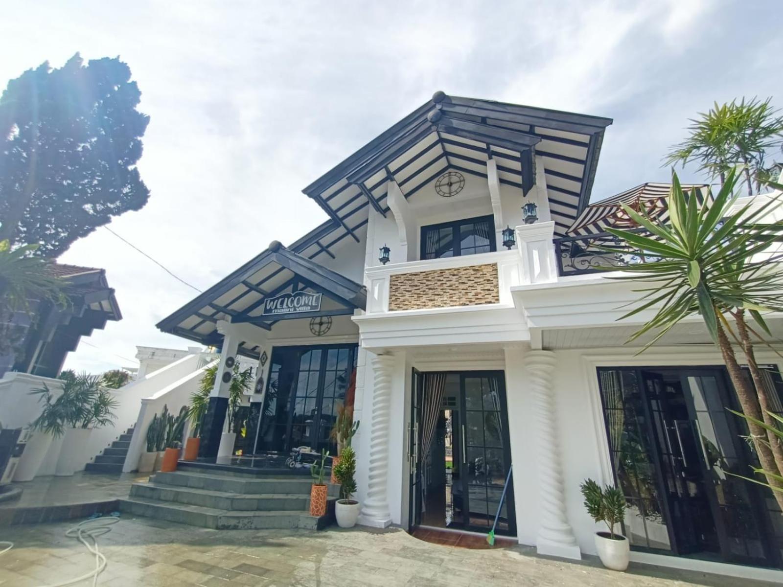 Villa Kota Bunga Malini 10 Cikundul Exterior foto